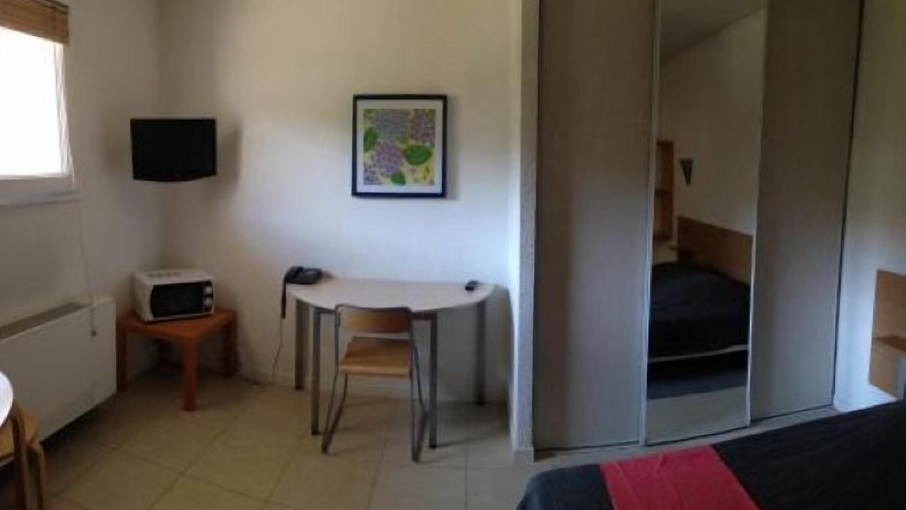 Photo of Bedroom in Gemenos