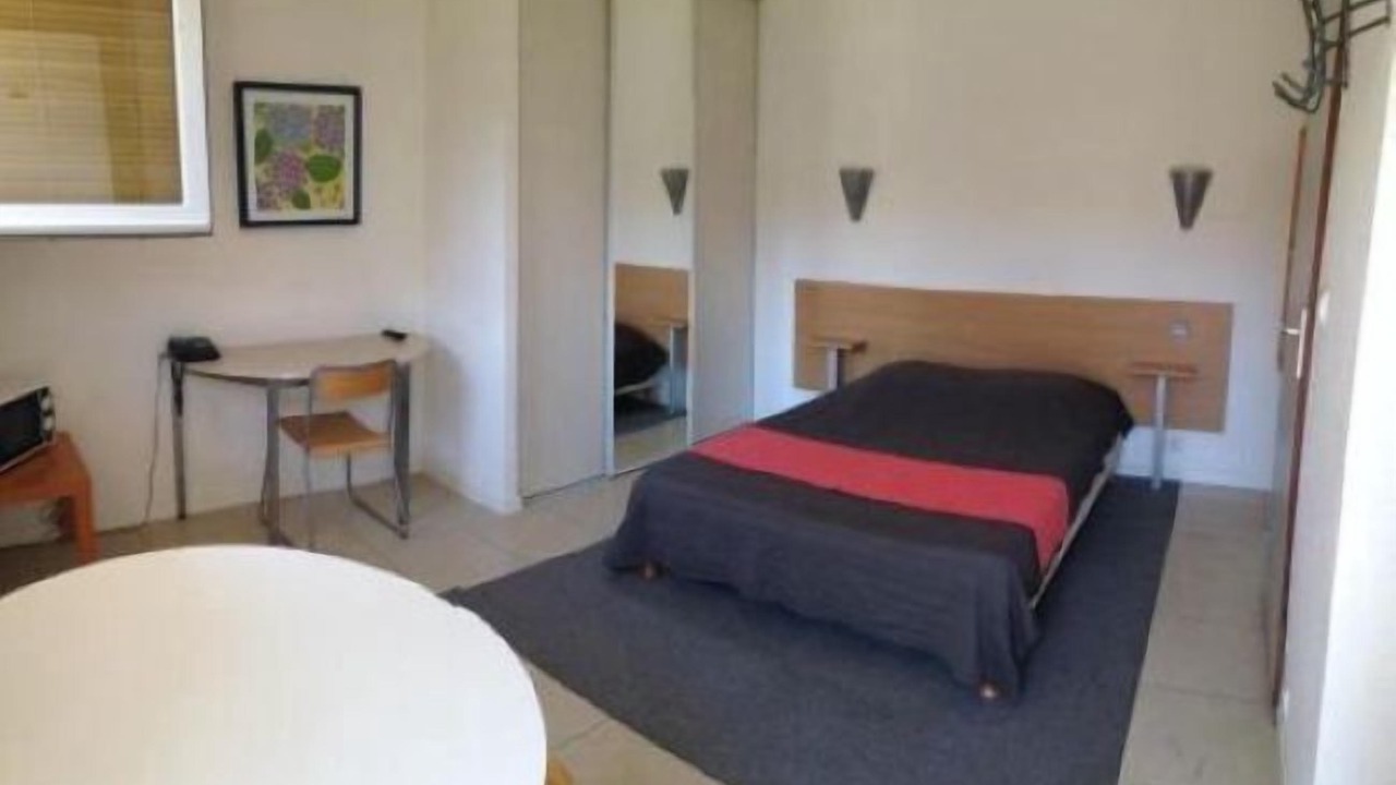 Photo of Bedroom in Gemenos