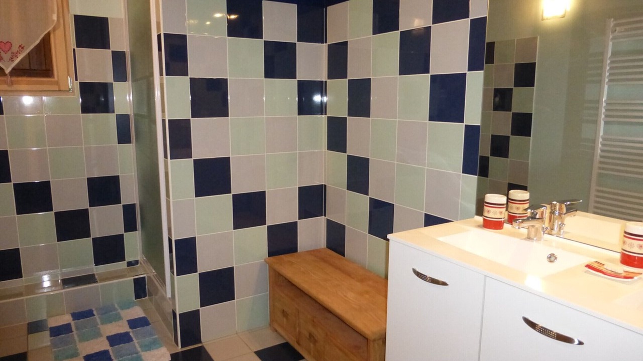 Photo of Bathroom in Enchastrayes