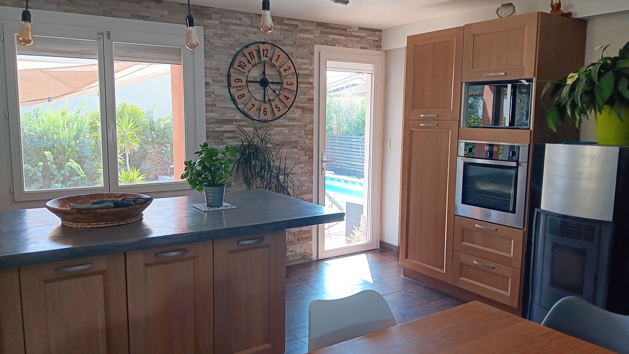 Photo of Kitchen in Pierrefeu-du-Var