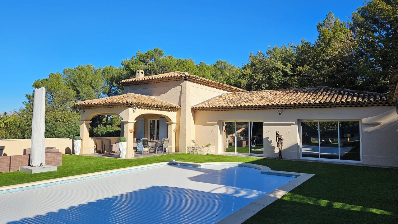 Photo of Outdoor in Mimet