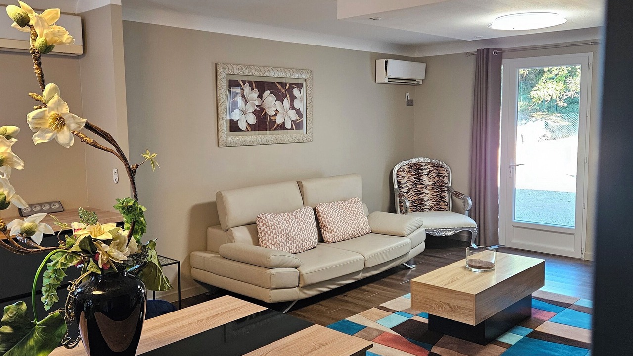 Photo of Livingroom in Mimet