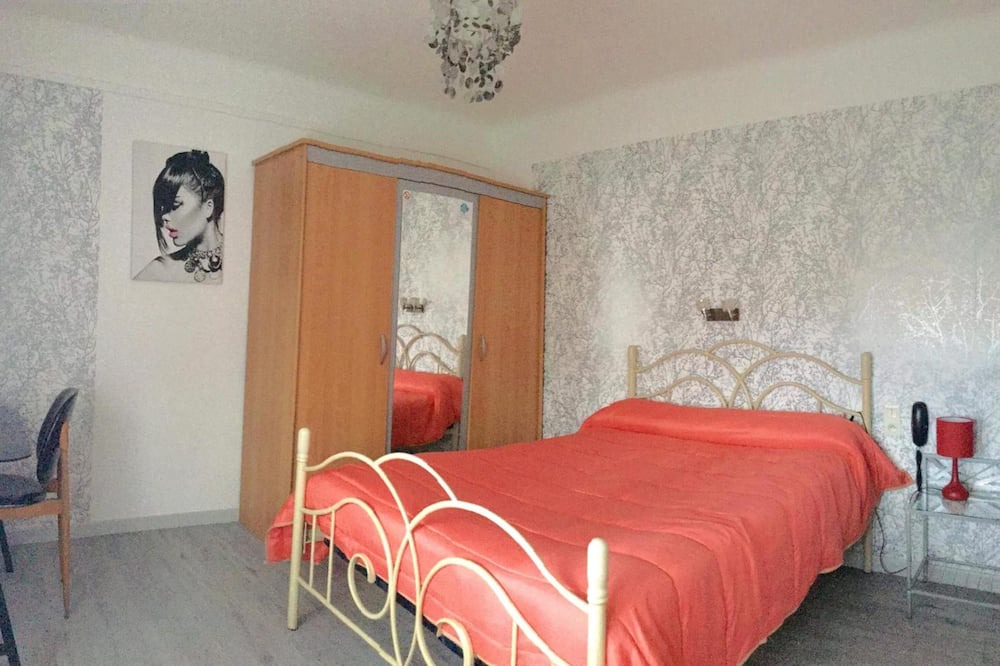 Photo of Bedroom in Estanove