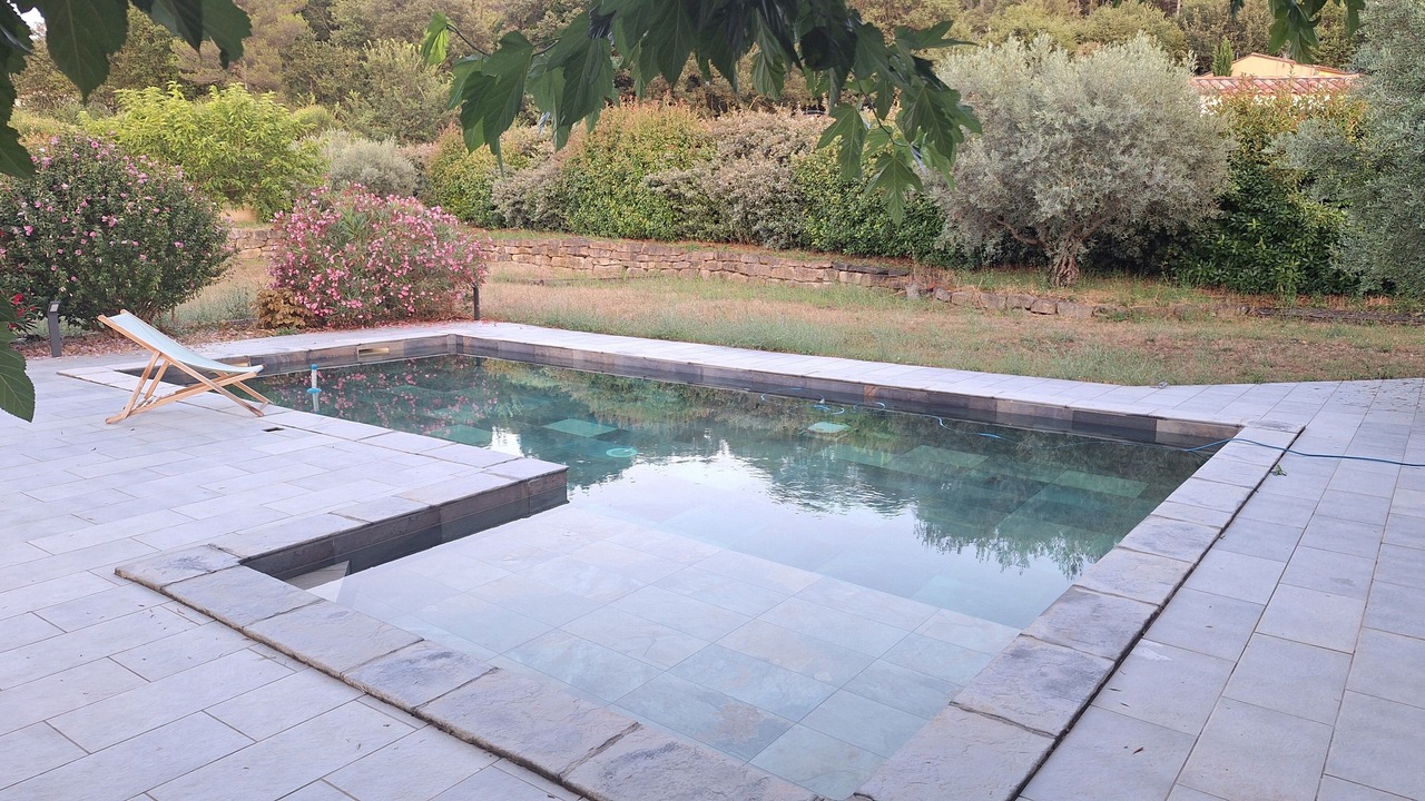 Photo of Outdoor in Simiane-Collongue