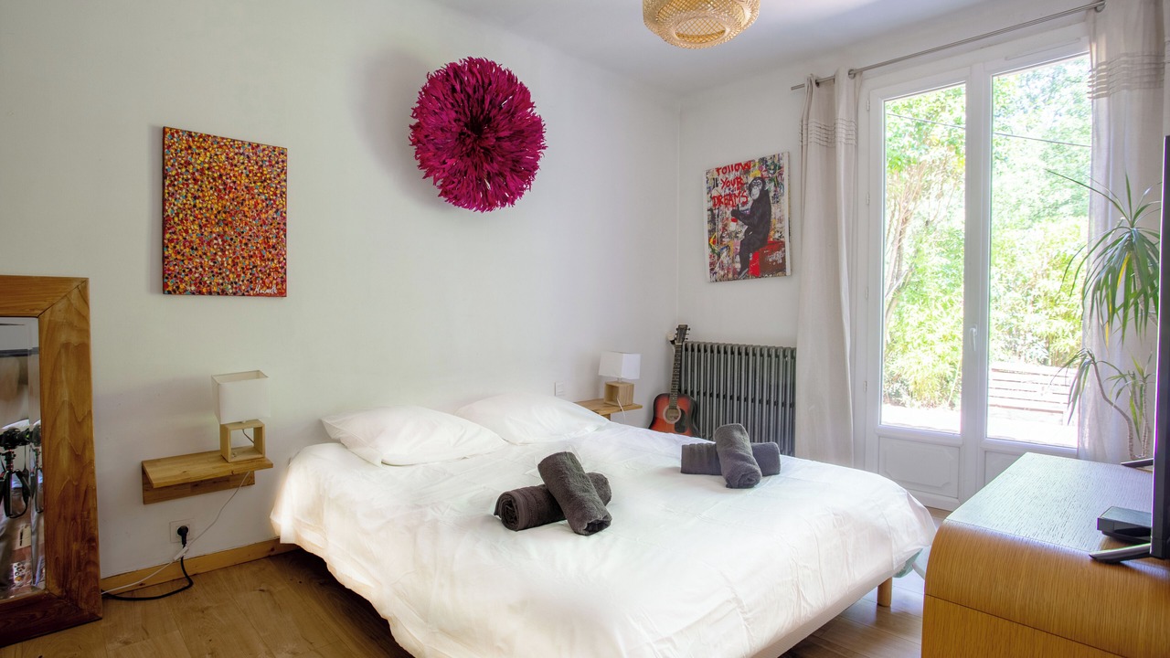 Photo of Bedroom in Eguilles