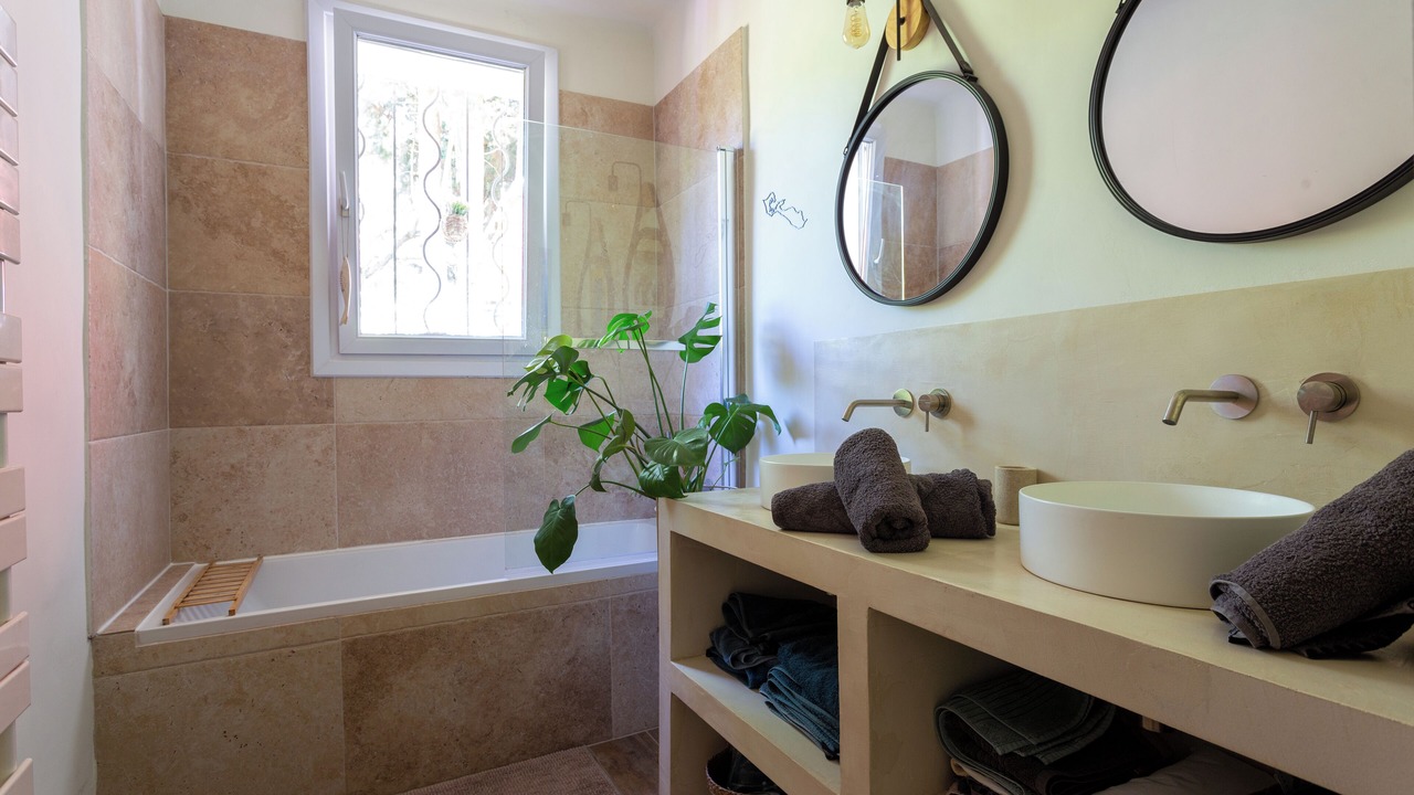 Photo of Bathroom in Eguilles