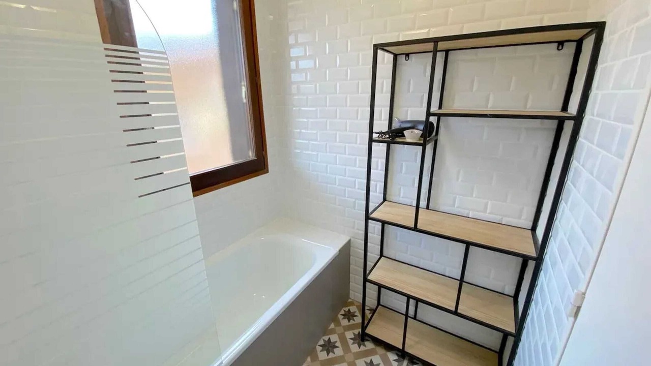 Photo of Bathroom in Enchastrayes