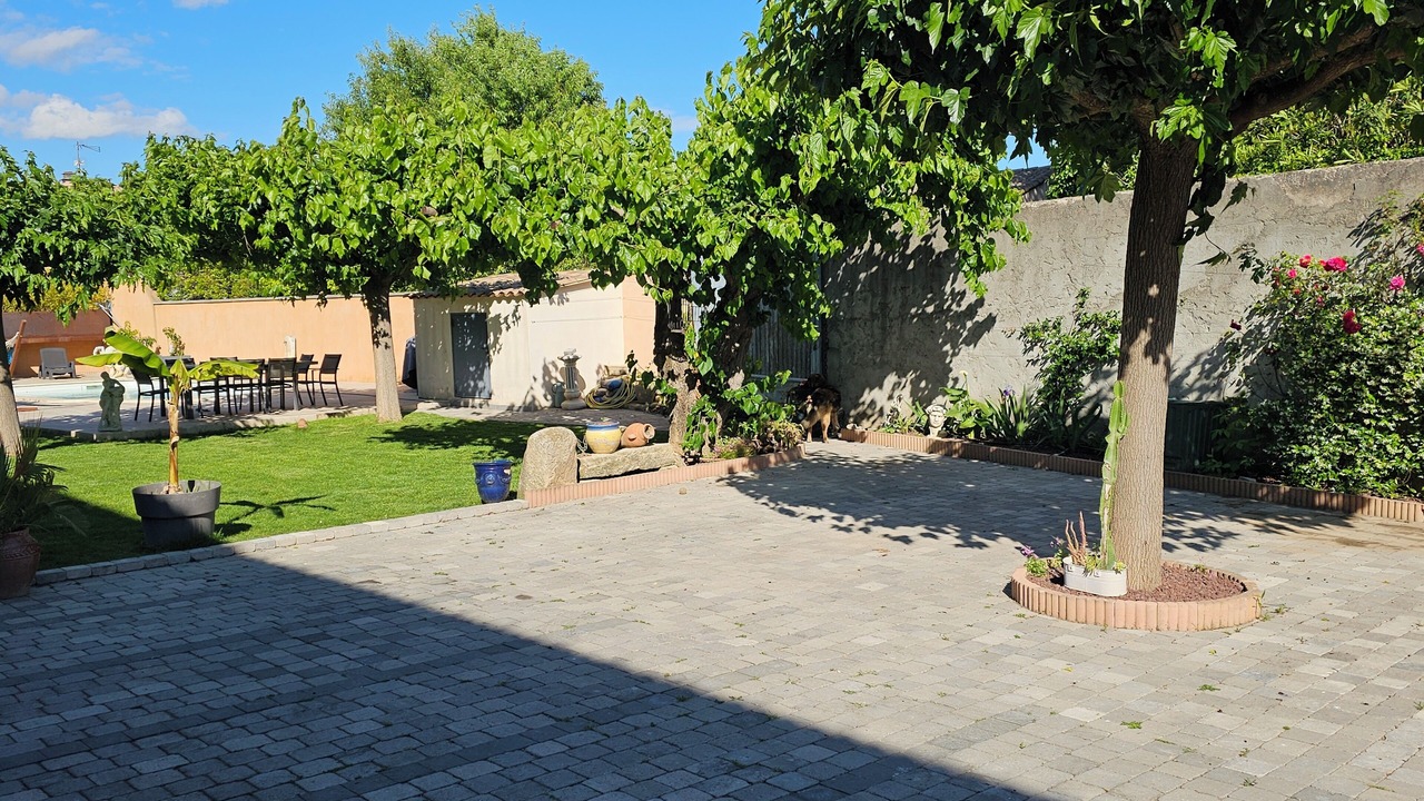 Photo of Outdoor in Milhaud