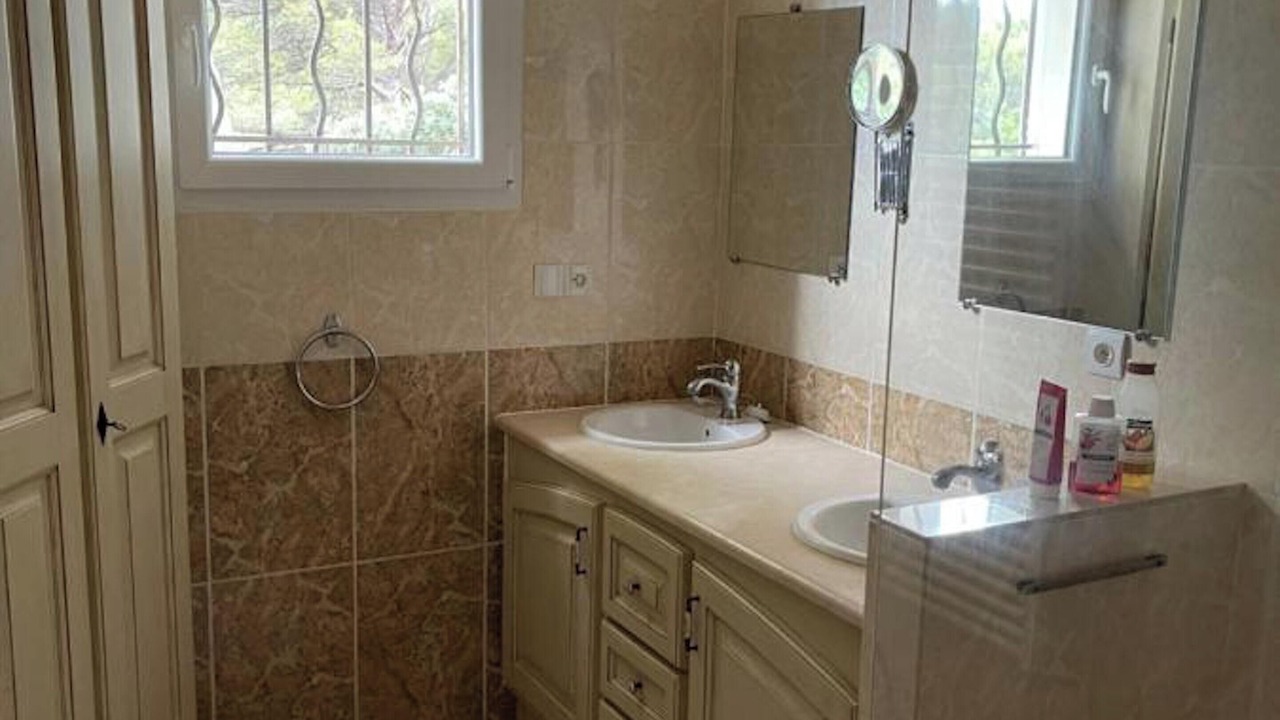Photo of Bathroom in Salon-de-Provence