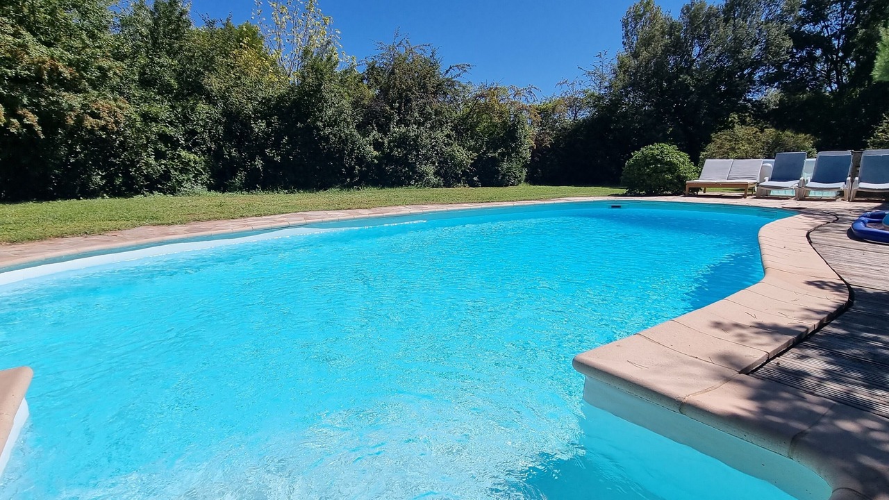 Photo of Outdoor in Lambesc