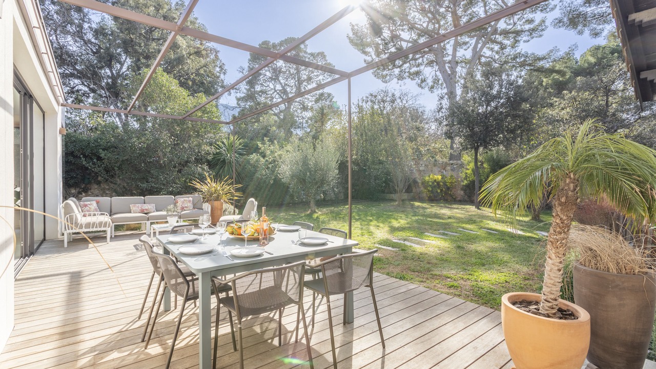Photo of Outdoor in 8th Arrondissement