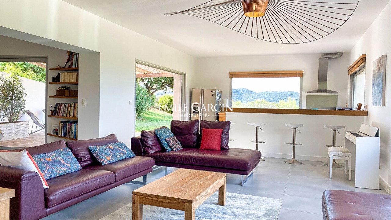 Photo of Livingroom in Gemenos