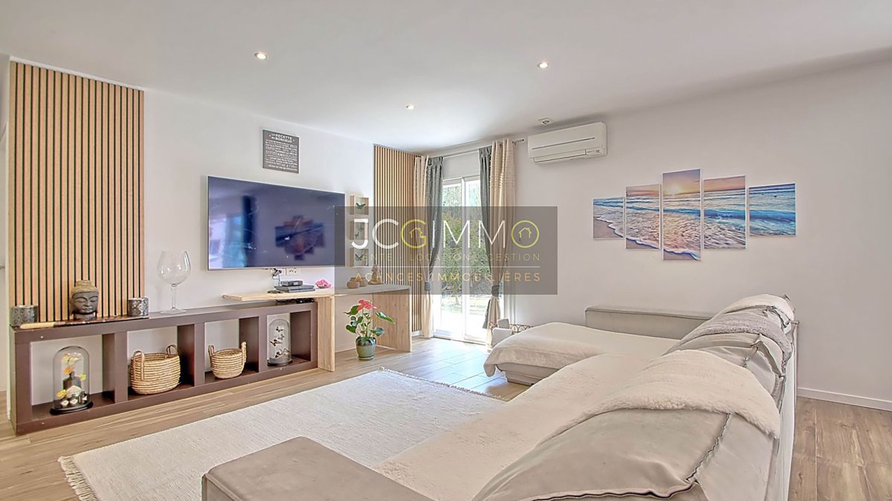 Photo of Livingroom in La Crau