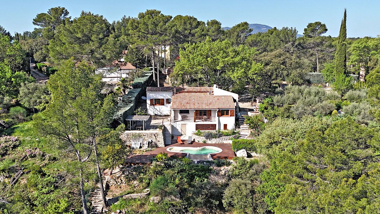 Photo of Outdoor in Sillans-la Cascade