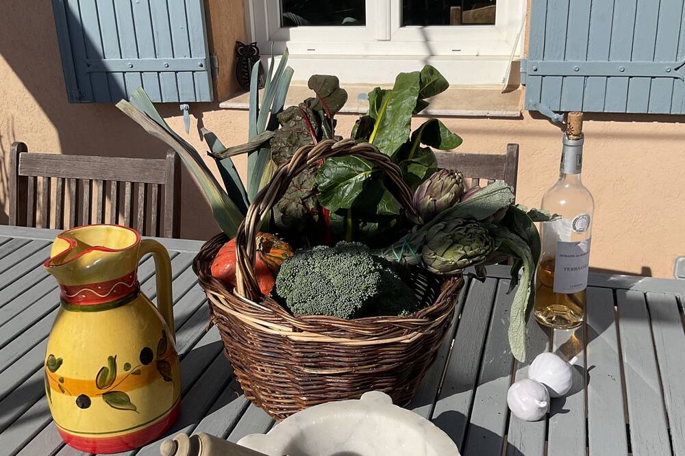 Photo of Outdoor in Cabrieres-dʼAigues