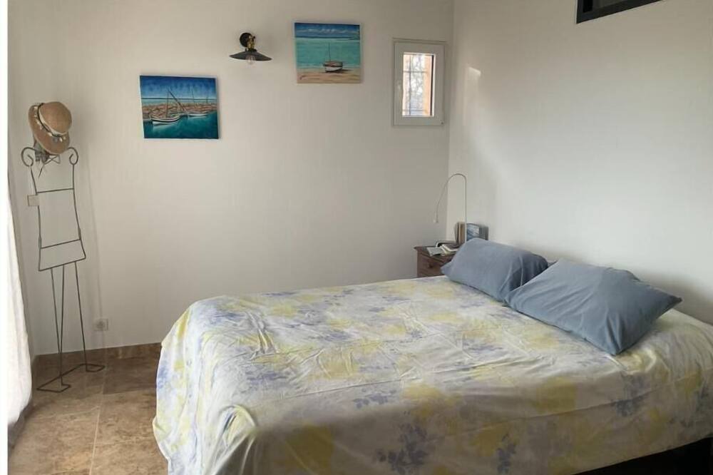 Photo of Bedroom in Cabrieres-dʼAigues