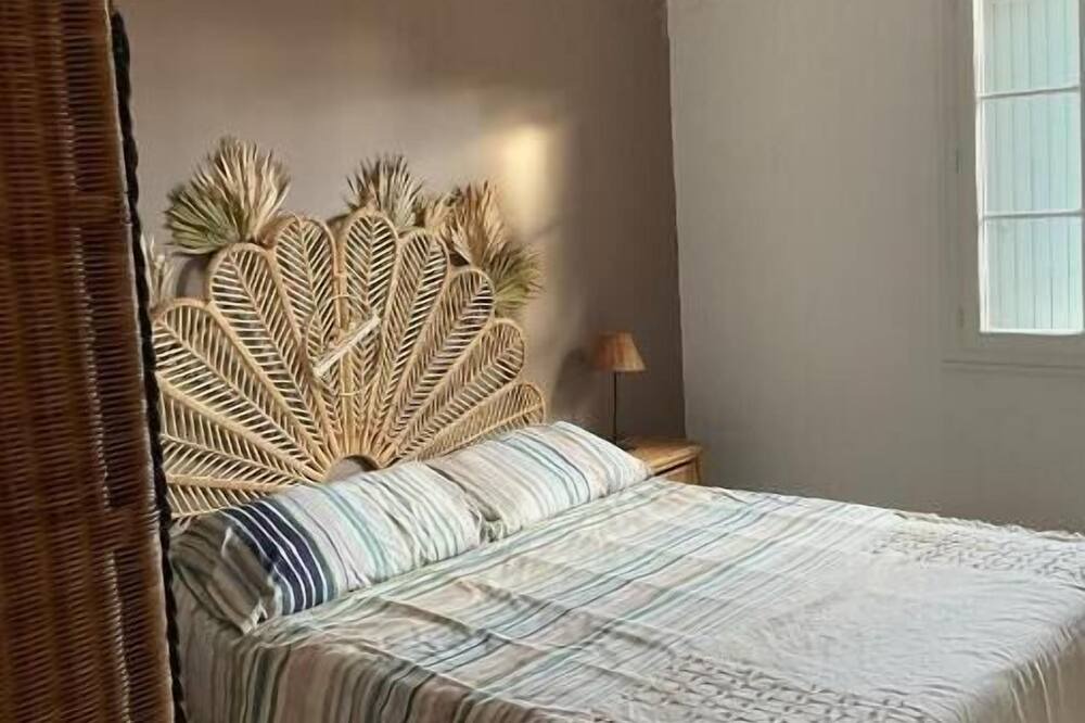 Photo of Bedroom in Cabrieres-dʼAigues
