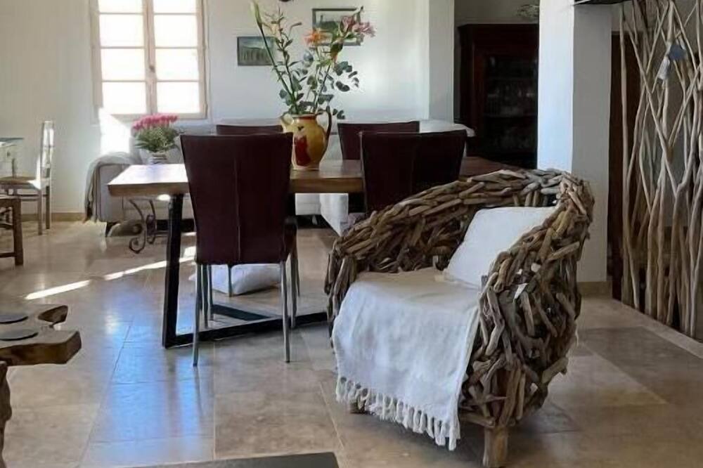 Photo of Bedroom in Cabrieres-dʼAigues