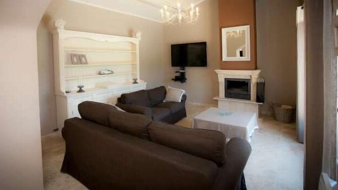 Photo of Livingroom in Apt