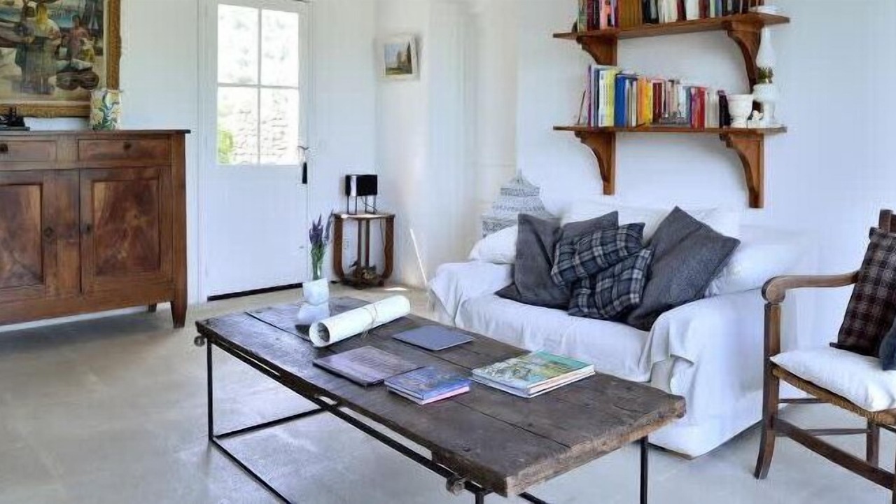 Photo of Livingroom in Apt