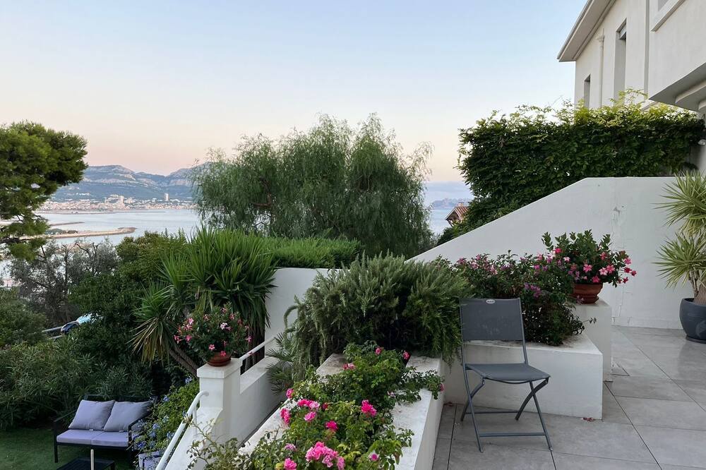 Photo of Outdoor in Roucas-Blanc
