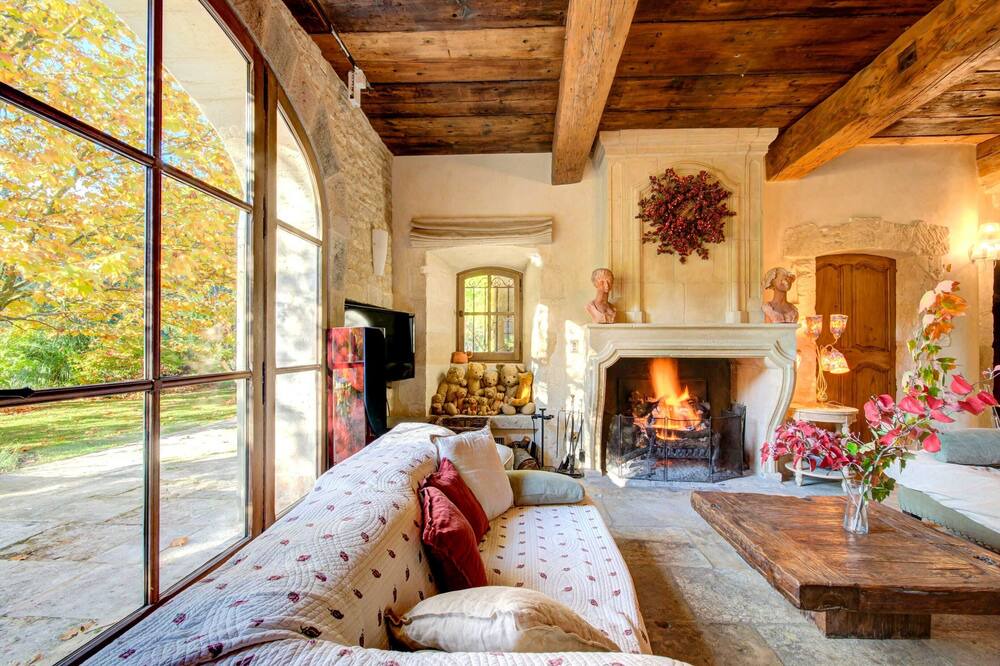 Photo of Livingroom in Lambesc