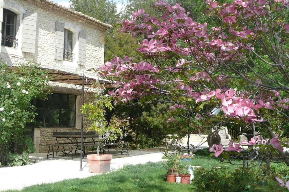 Photo of Others in Lambesc