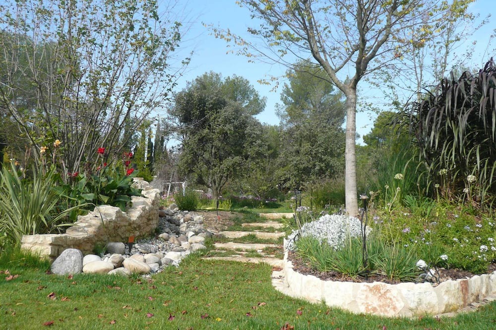 Photo of Outdoor in Lambesc