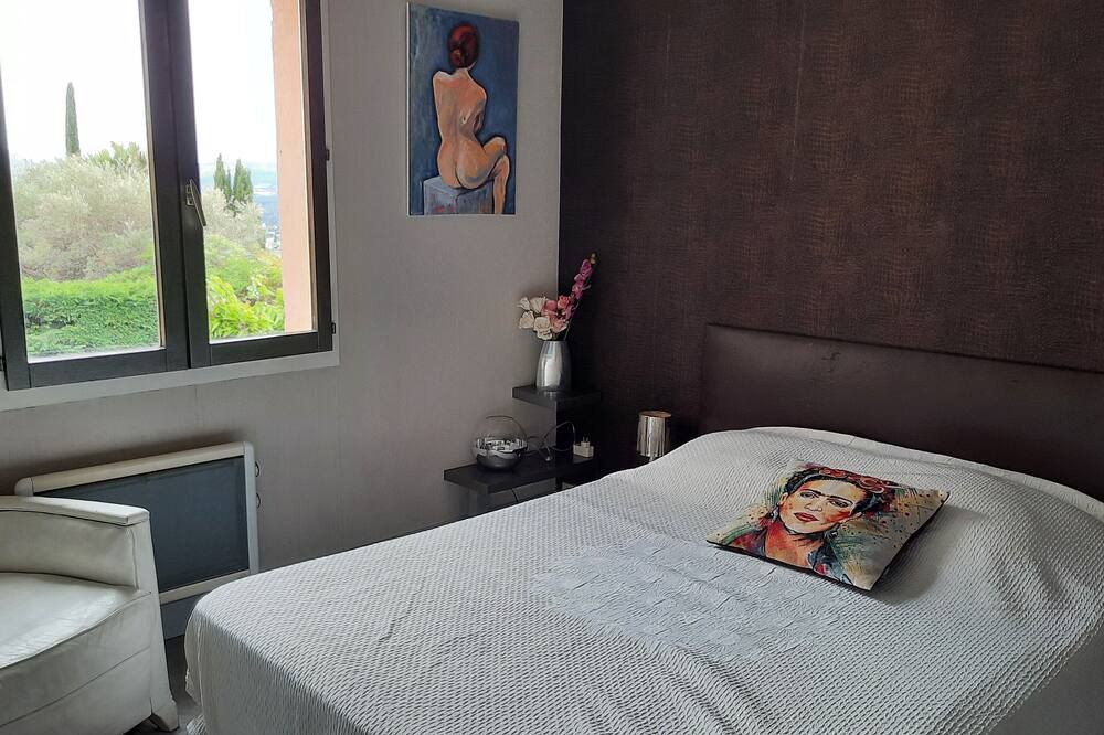 Photo of Bedroom in Ceyreste