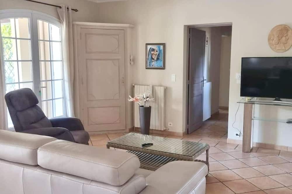 Photo of Livingroom in Salon-de-Provence