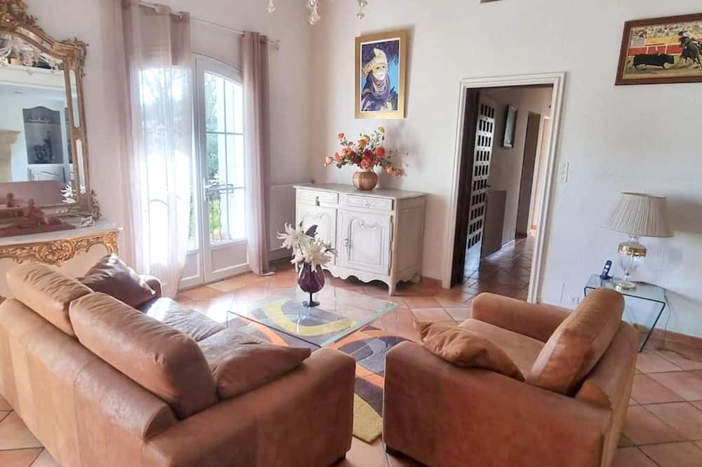 Photo of Livingroom in Salon-de-Provence