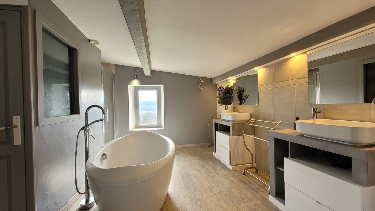 Photo of Bathroom in Peyruis