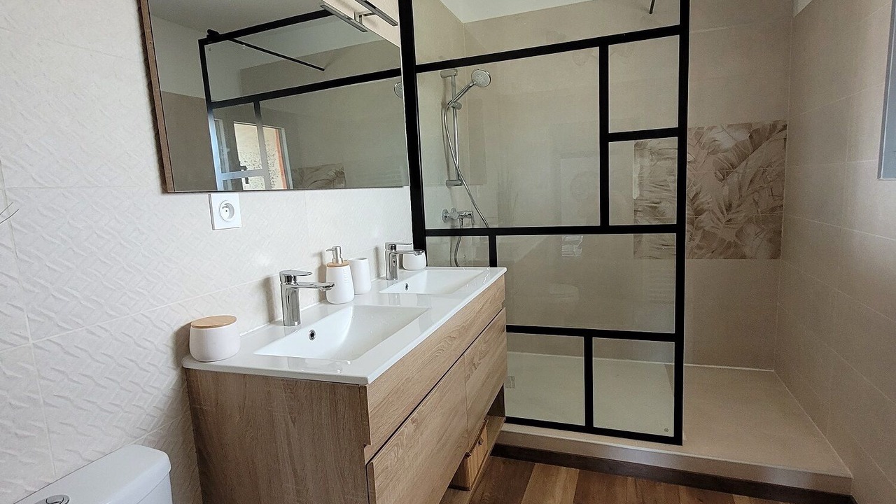 Photo of Bathroom in Peyruis