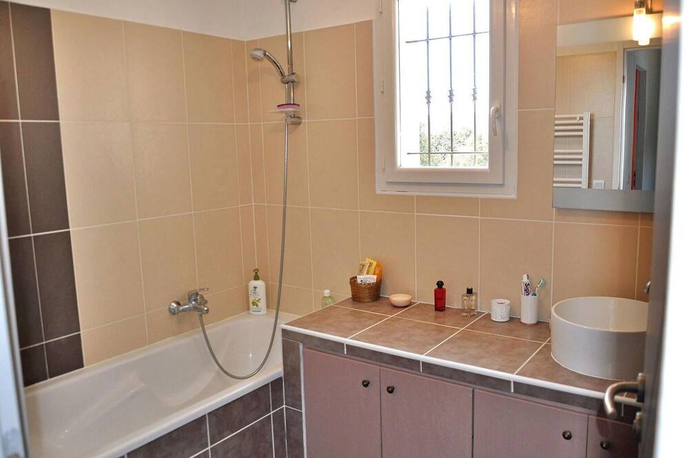 Photo of Bathroom in Bonnieux