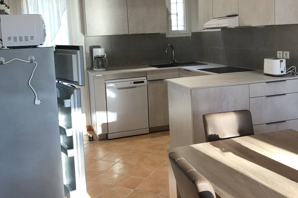 Photo of Kitchen in Pierrefeu-du-Var
