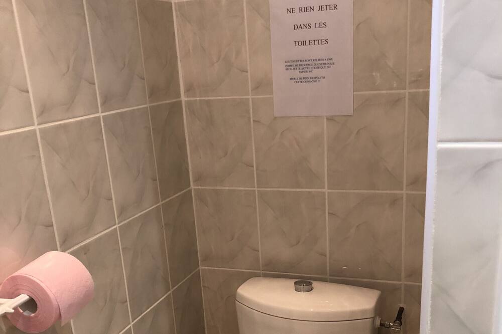 Photo of Bathroom in Pierrefeu-du-Var