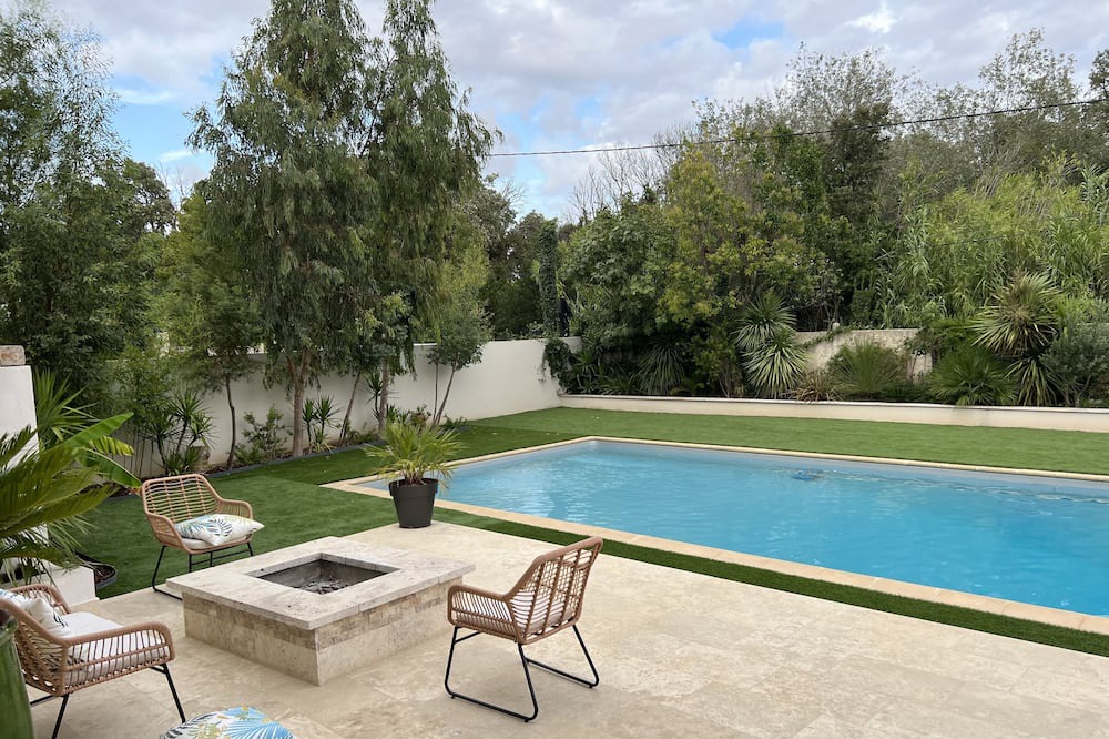 Photo of Outdoor in Istres