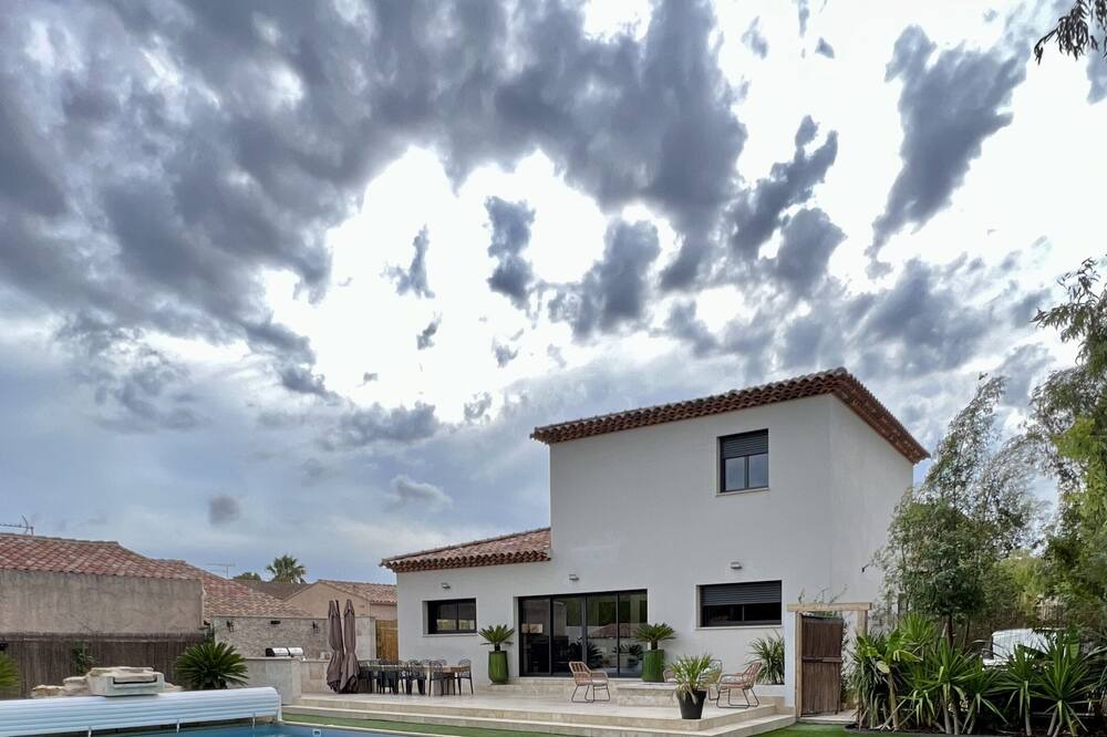 Photo of Outdoor in Istres