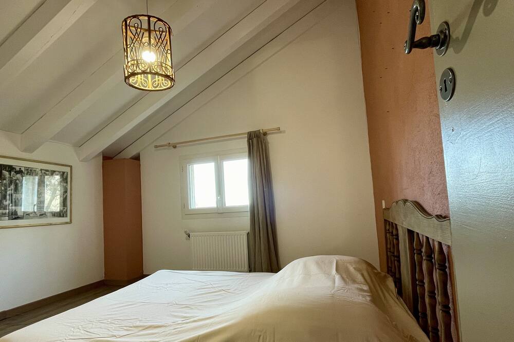 Photo of Bedroom in Arles