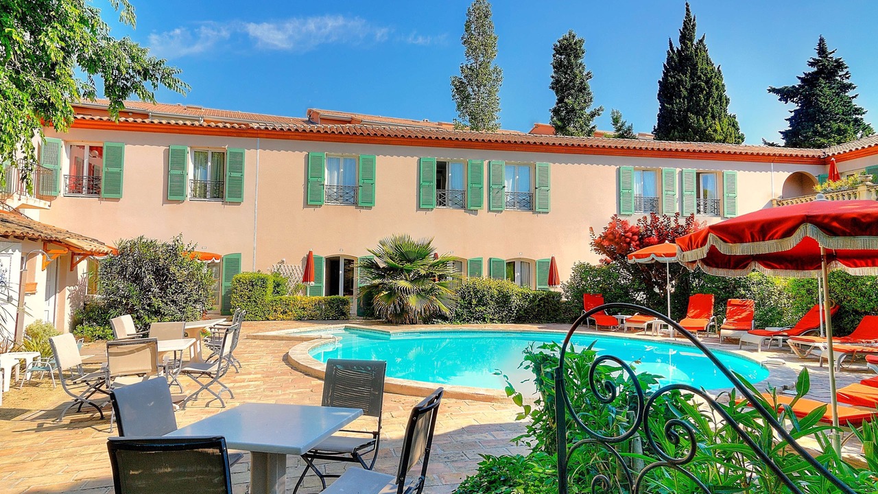 Photo of Outdoor in Route d'Arles