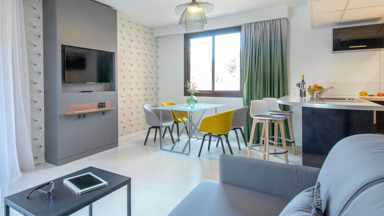 Photo of Bedroom in Hyeres City Centre