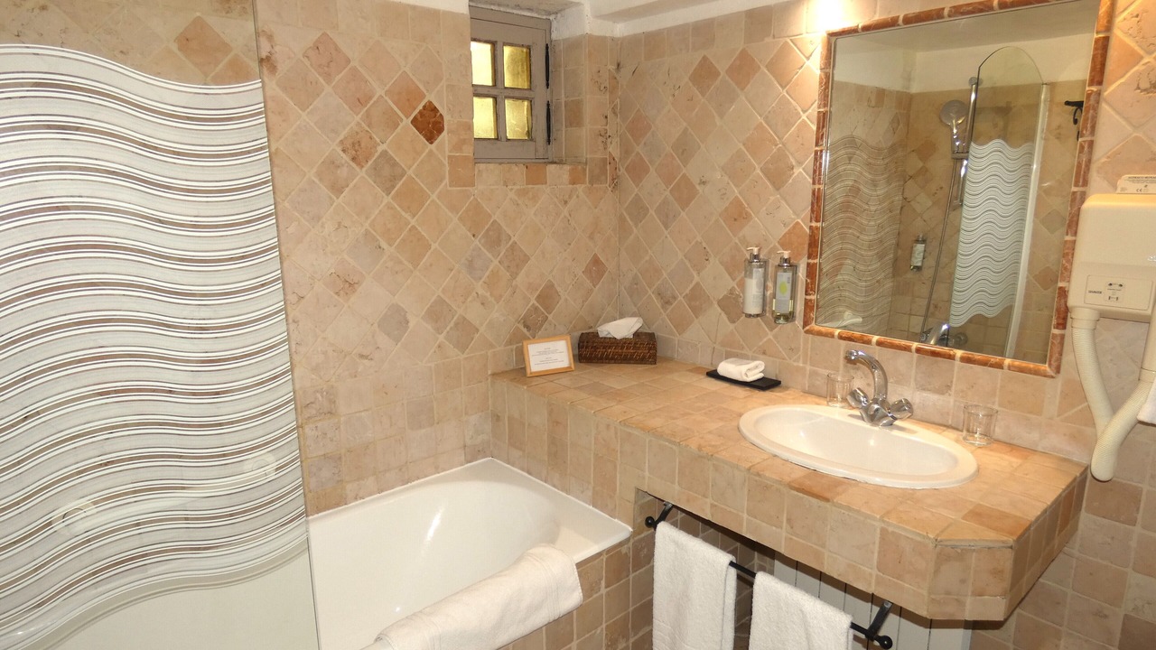 Photo of Bathroom in Salon-de-Provence