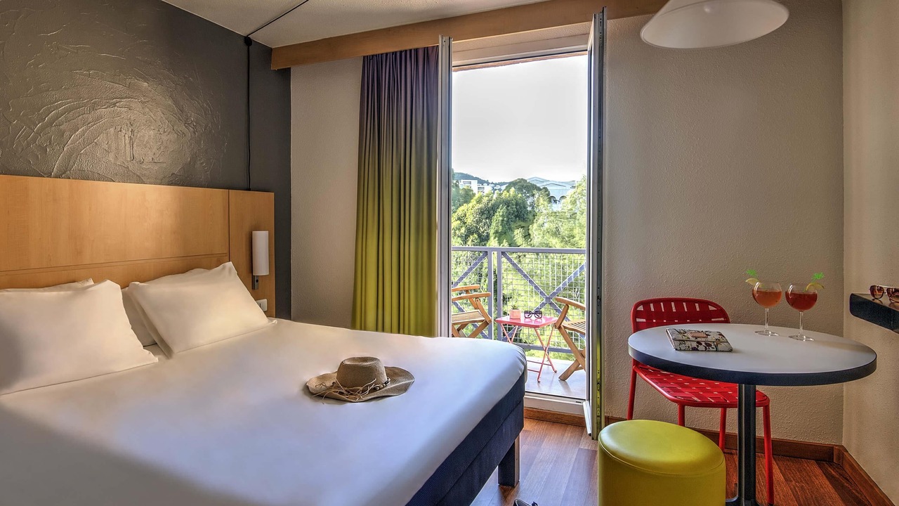 Photo of Bedroom in Hyeres City Centre