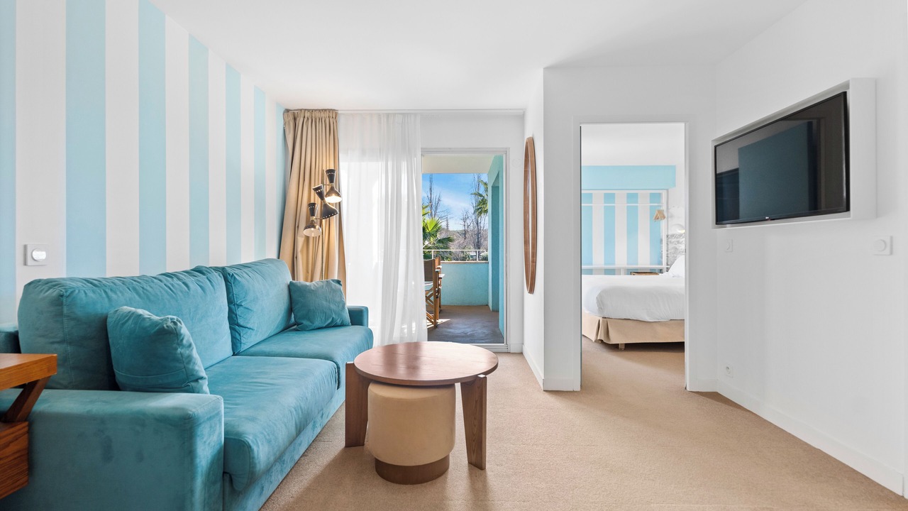 Photo of Bedroom in Mandelieu-La-Napoule