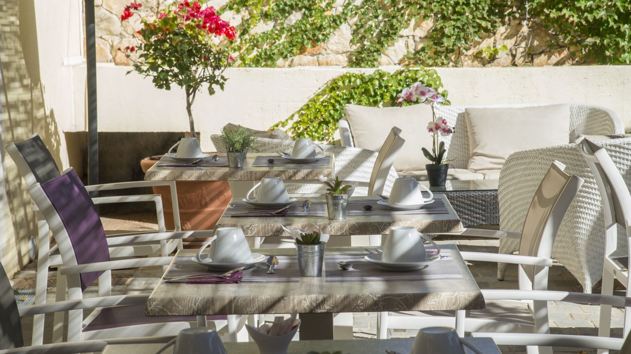 Photo of Patio Balcony in California - Pezou