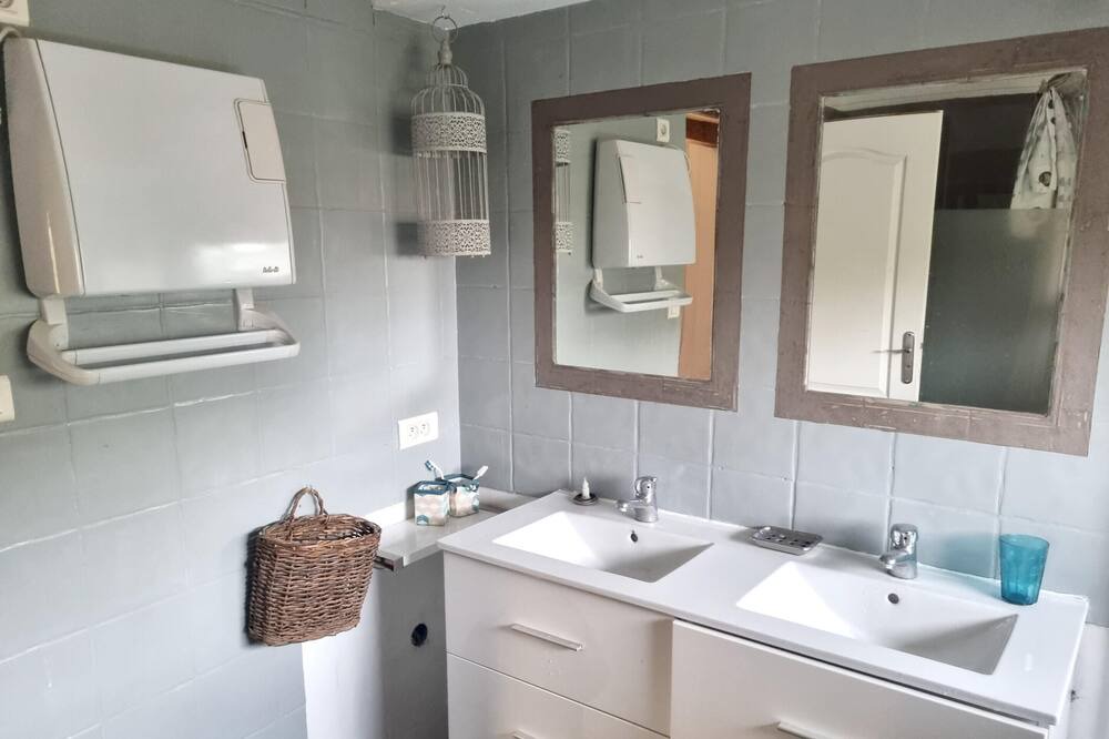 Photo of Bathroom in Biver