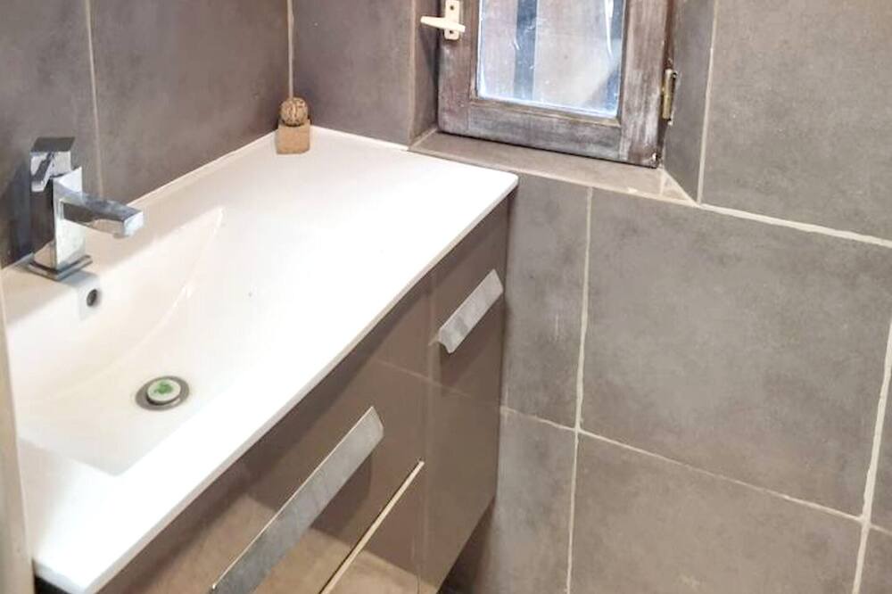 Photo of Bathroom in Biver