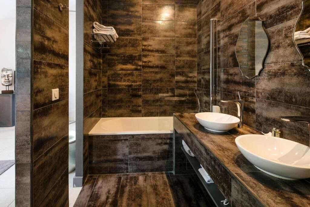 Photo of Bathroom in Collias
