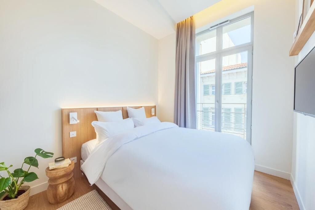 Photo of Bedroom in Opera