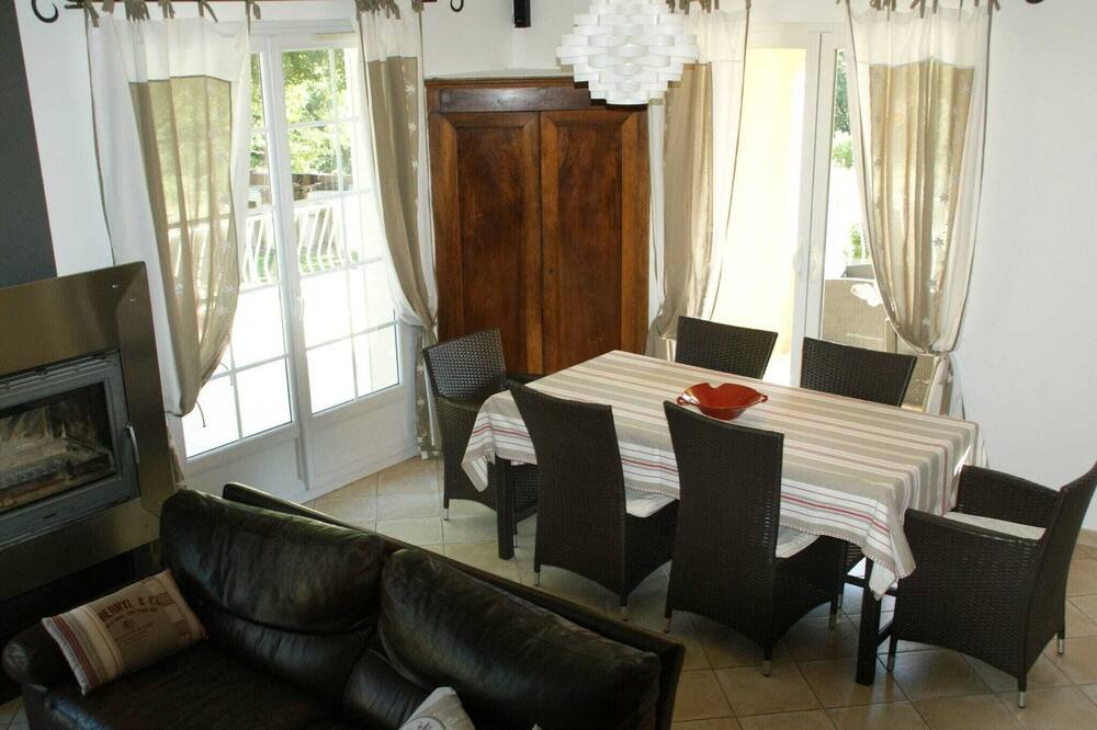 Photo of Livingroom in Reillanne